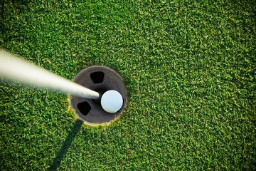 Foto auf Acrylglas Golf Nahaufnahme des Golfballs.
