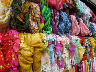 bunte Halstücher