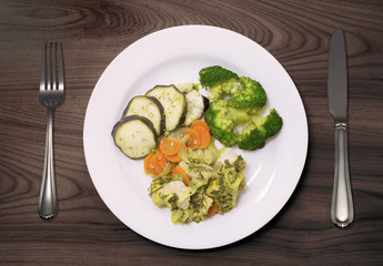 Homemade chicken stew with broccolis and other vegetables