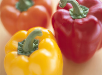 ３色のパプリカ