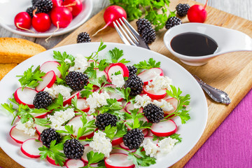 parsley, blackberry, radish,  goat cheese salad with toast