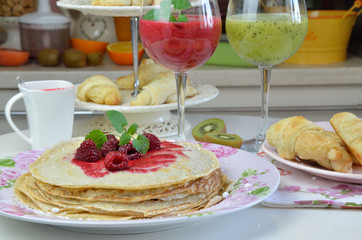 Pancakes and Smoothies for Breakfast