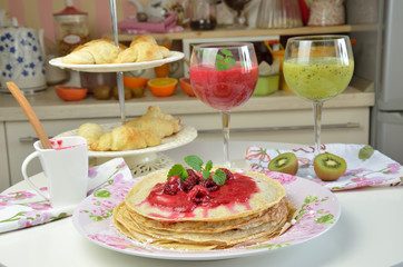 Pancakes and Smoothies
