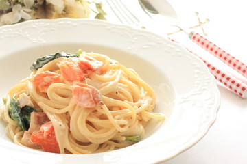 Homemade salmon and spinach spaghetti