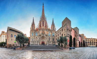 Naklejka premium Panorama katedry w Barcelonie. Hiszpania. Barri Gothic