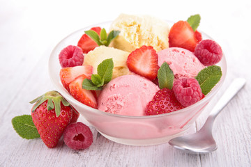 bowl of ice cream and berry