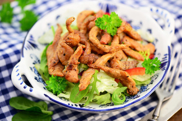 Schale Salat Fleisch