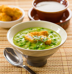 Green pea soup