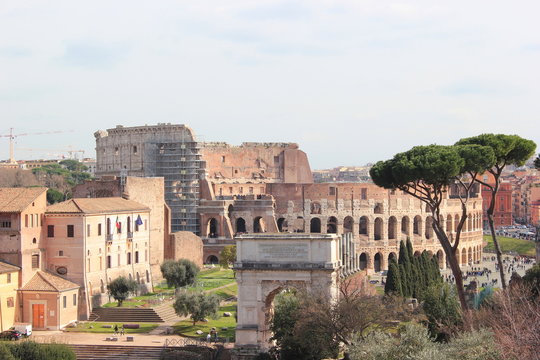 Rom: Blick über das Forum Romanum auf das Kolosseum