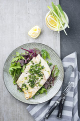 Seelachs Filet mit Salat