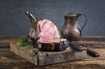 Rib of Beef auf Schneidebrett