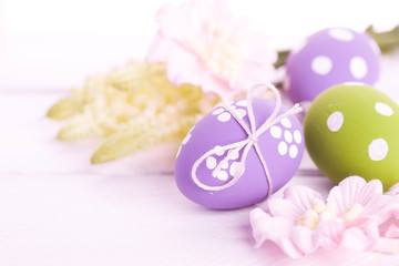 Obraz na płótnie Canvas Easter nest with decorative eggs