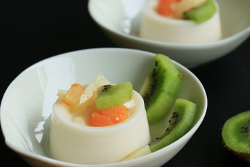 tasty kiwi fruit pudding