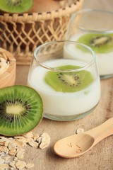 yogurt smoothie fresh kiwi