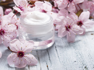 Fototapeta na wymiar facial cream, fresh as spring flowers