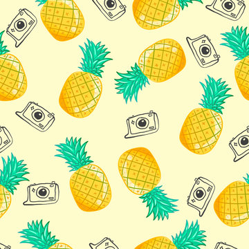 Pineapple + camera Seamless