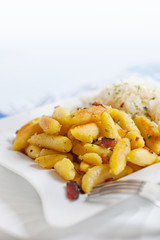 Schupfnudeln mit Speck und Sauerkraut