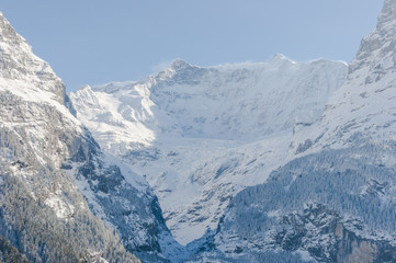 Fototapeta na wymiar Grindelwald, Dorf, Bergdorf, Grindelwaldschlucht, Alpen, Schweizer Berge, Berner Oberland, Eiger, Fiescherhörner, Winterferien, Wintersport, Winter, Schweiz