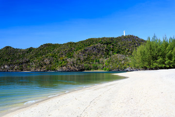 Tanjung Rhu Beach in Langkawi, Malaysia / GorgeousTanjung Rhu beach  at evening, Langkawi, Malaysia © dima266f
