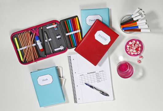 Sch&uuml;ler-Schreibtisch