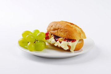 baguette with brie cheese