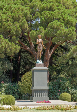 Crimea, Nikitsky Botanical Garden. Sculpture Of The Goddess Flora