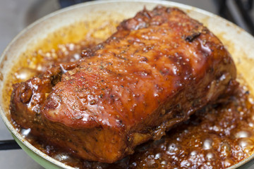 Proceso de acaramelado del lomo de cerdo