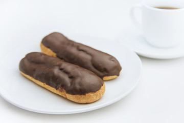 エクレアとコーヒー