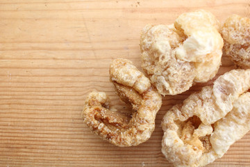 Fried pork skin