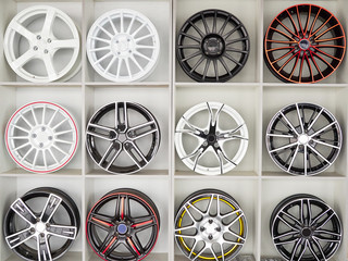 Set of car wheel disks