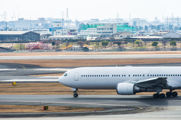 飛行機と滑走路