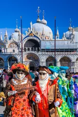 Poster Venedig mit Karnevalsmasken vor dem Markusplatz in Italien © Tomas Marek