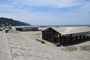 海の家／山形県庄内浜の海水浴場で、海の家を撮影した写真です。