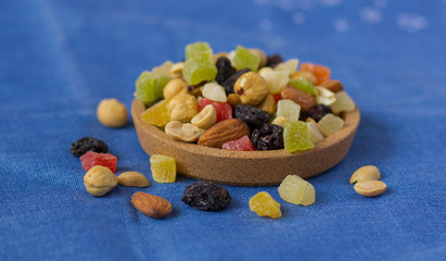 hazelnuts, cashews, peanuts, raisins, candied fruit, almonds