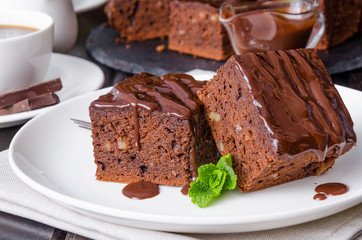 Chocolate brownie with walnuts