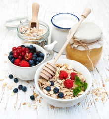 breakfast with fresh berries