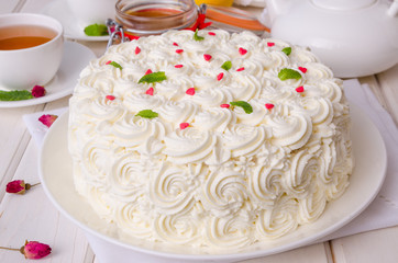 Layer cake with caramel and butter cream