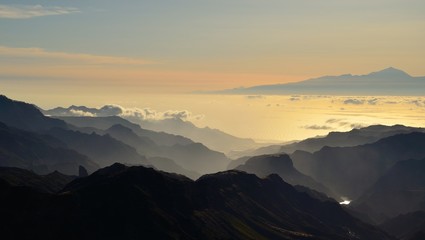 Obraz premium Silhouettes of mountains and Tenerife island in background, Canary islands