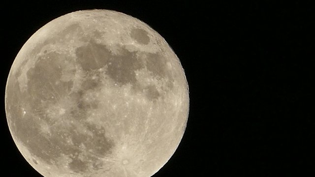 Full moon. It’s the biggest, closest and brightest supermoon of 2015, September 28. real time.