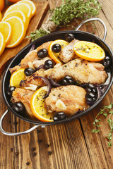 Chicken with oranges and olives