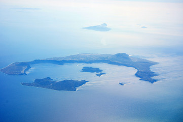 Naklejka na ściany i meble Insel Santorin - Ansicht aus dem Flugzeug