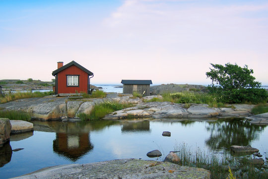 Small huts in the outer acrhipelago