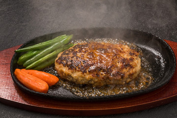 普通のハンバーグステーキ Common hamburger steak