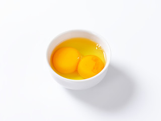 Egg whites and yolks in bowl