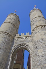 Fototapeta premium Genova porta soprana o porta sant'andrea con torri in liguria italia italy