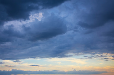 Obraz premium bright sunset sky background, beautiful nature landscape