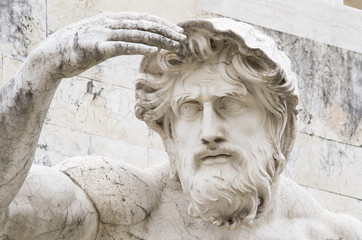 statua nei pressi del Vittoriano a Roma