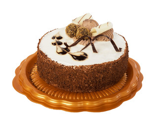 Сметанный торт на белом фоне.