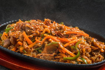韓国グルメ　プルコギ Korean beef dish bulgogi