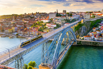 Porto, Portugal cityscape on the Douro River and Dom Luis I Bridge. - obrazy, fototapety, plakaty